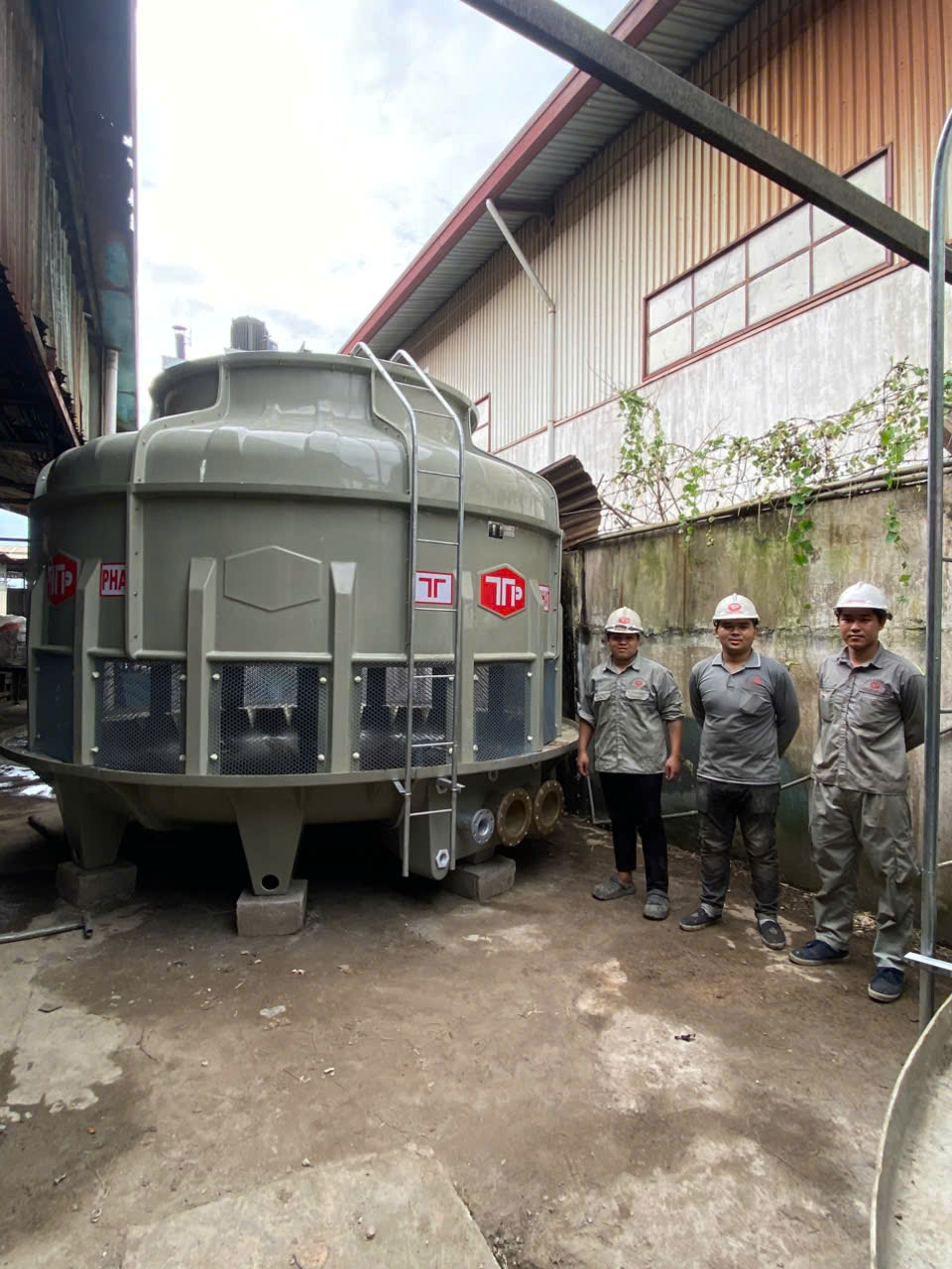 đội ngũ kỹ thuật của thuận tiến phát